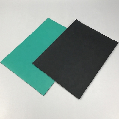 100cm X 90cm Yüzey Dayanımı ESD Anti Statik Mat 10E6 Döşemeye Uygun