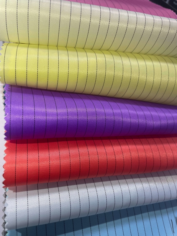 Antistatik Temiz Oda Toz Geçirmez 5mm Izgara Üniforma Kumaş Polyester Yırtılmaz ESD Anti Statik Kumaş İş Giysisi İçin
