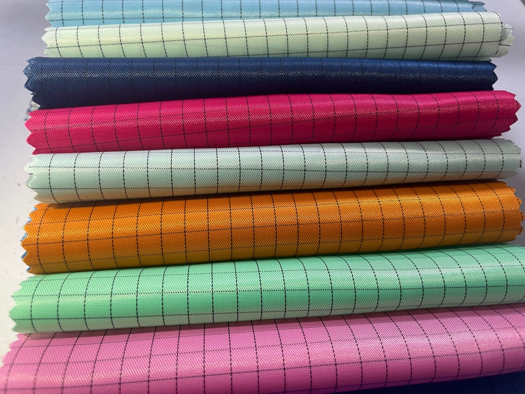 Laboratuvar Giysileri İçin Antistatik Temiz Oda Tüy Bırakmayan Polyester ESD Güvenlik Anti-Statik Kumaş
